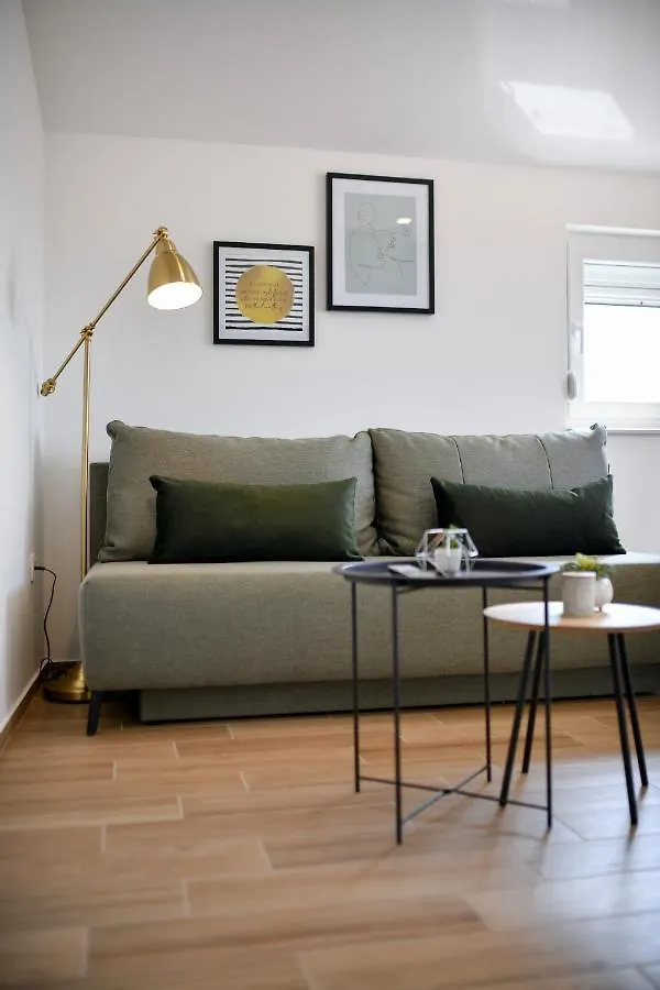 Modern Holiday Apartment 