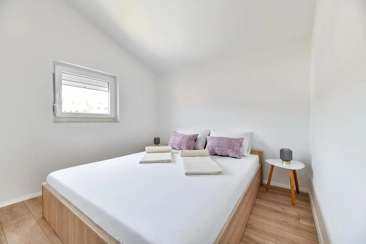 Modern Holiday Apartment 