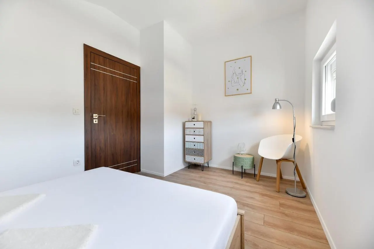 Modern Holiday Apartment 